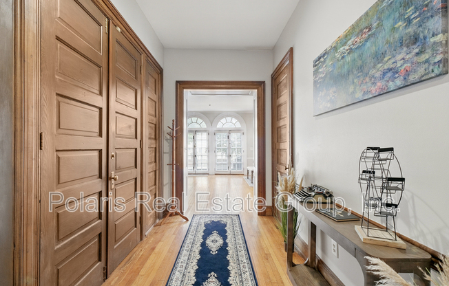 101 E 14 ST
