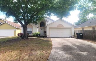 3Bed/ 2Bath Home Available Now In Southchase In Orlando!