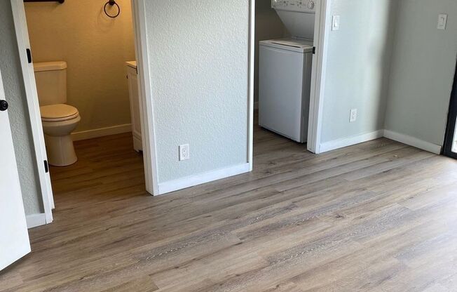 1 bed, 1 bath, 500 sqft, $1,299, Unit E2