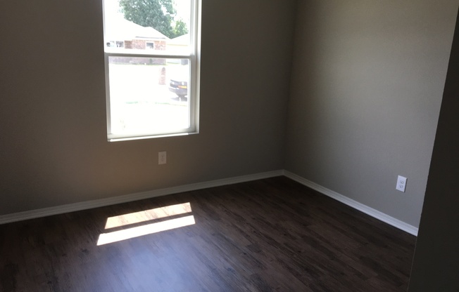 3 beds, 2 baths, $1,500