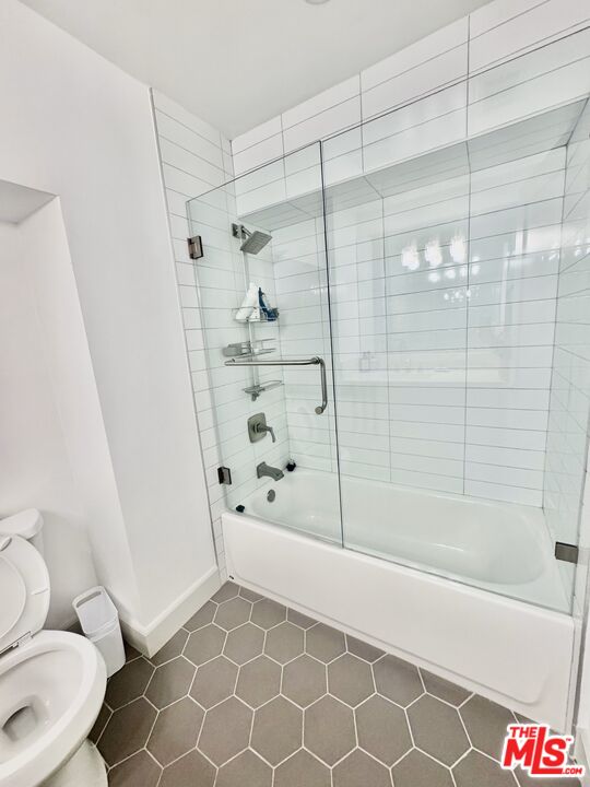 2406 GLENDALE CT