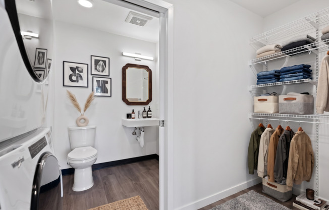 1 bed, 2 baths, 739 sqft, $2,319, Unit 112