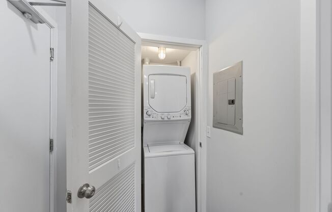 1 bed, 1 bath, 351 sqft, $1,750, Unit 201