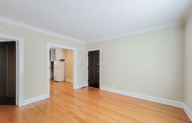 1 bed, 1 bath, 460 sqft, $1,825, Unit 1946-1P