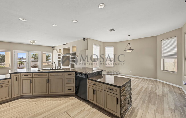 3 beds, 3.5 baths, 2,820 sqft, $4,995