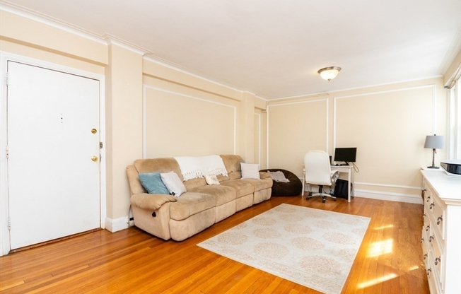 1 bed, 1 bath, 722 sqft, $2,600, Unit 603