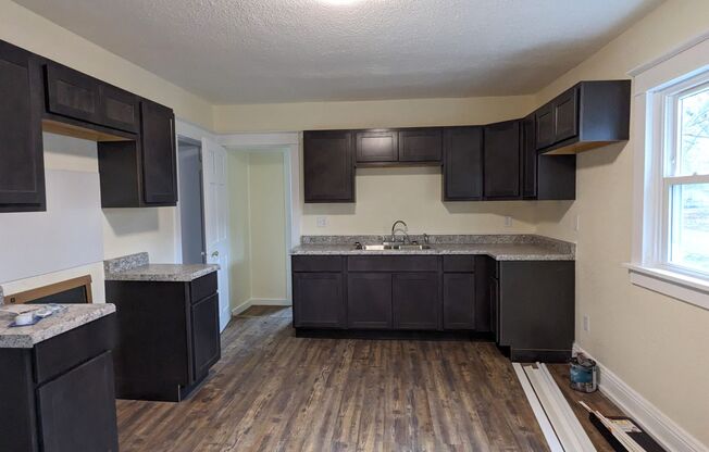 Remodeled 3 bedroom house, 3334