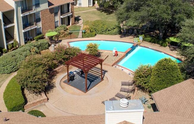 swimming pool at Abilene TX apartments