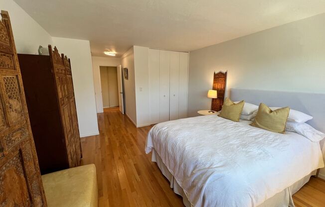 1 bed, 1 bath, $3,250