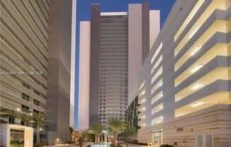 16385 Biscayne Blvd # 717 (A12010657)