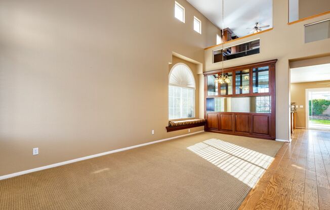 AMAZING SUMMERLIN HOME WITH 3 BEDROOMS AND 2.5 BATHS!