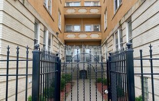 353 E 55th Pl, Chicago IL