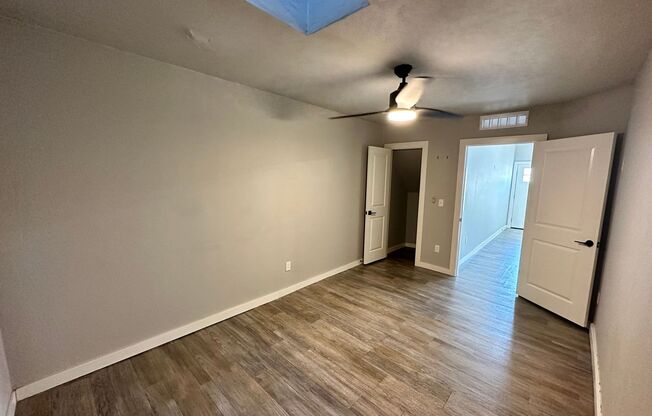 2 beds, 1 bath, 625 sqft, $1,195, Unit Plaza #2