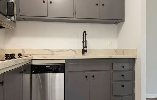 1 bed, 1 bath, 607 sqft, $1,725, Unit 703