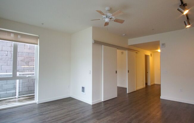 1 bed, 1 bath, $1,795, Unit 201