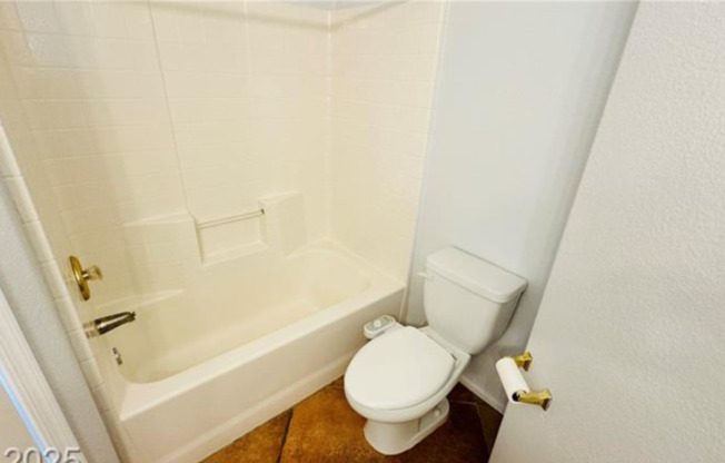 1586 Peaceful Pine Beautiful 4 bdrm