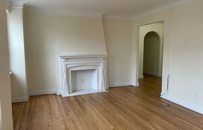 2 beds, 2 baths, 1,303 sqft, $2,150, Unit New King Edward  302