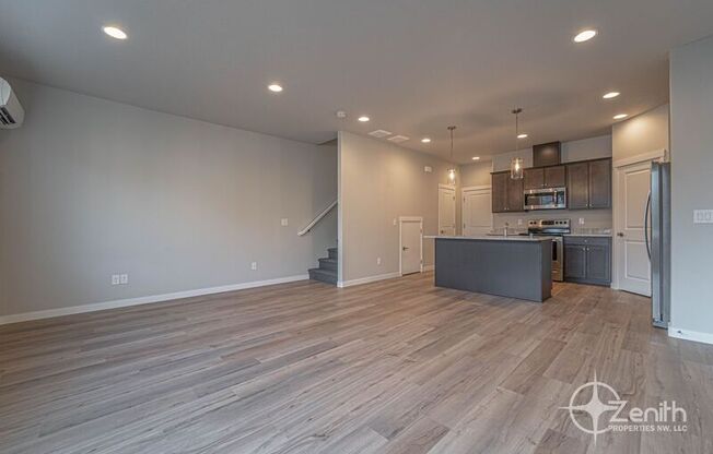 4919 NE 2 CT