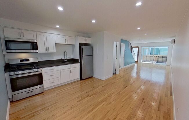 818 N Van Ness