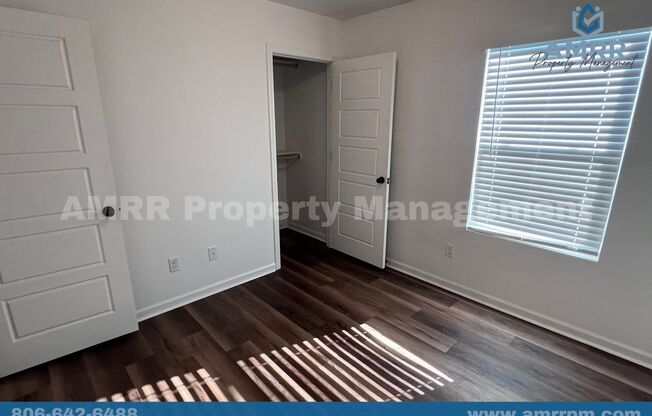 3 beds, 2 baths, $1,599