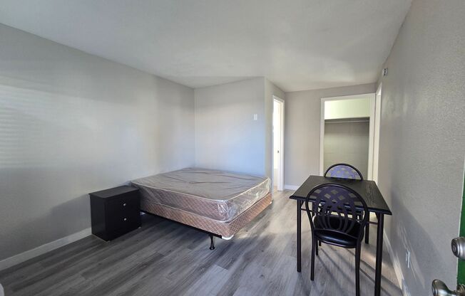 Studio, 1 bath, 267 sqft, $645, Unit #20