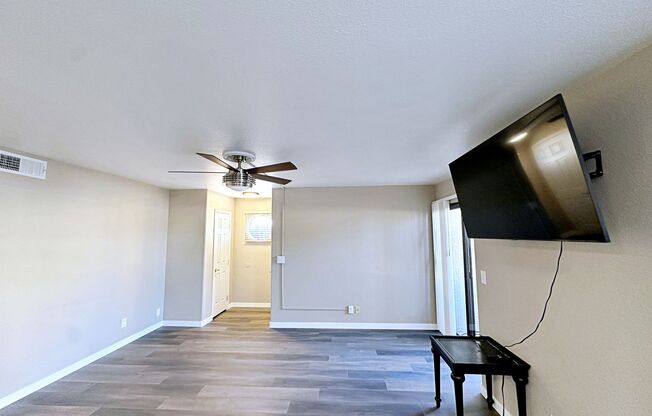1 MONTH FREE***REMODELED 2 BEDROOM DOWNSTAIRS CONDO IN GATED COMMUNITY