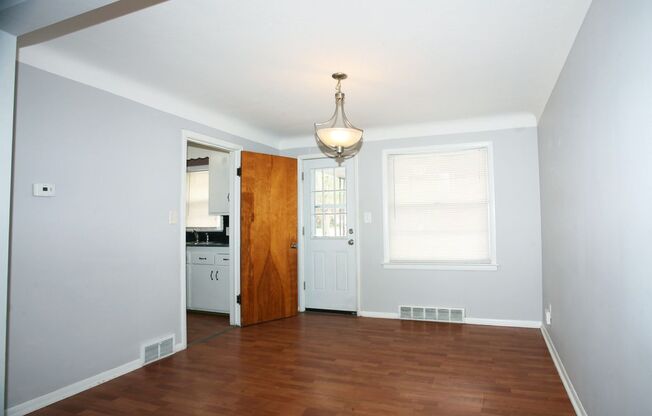 4 Bedroom - 1.5 Bath Colonial available for Rent!
