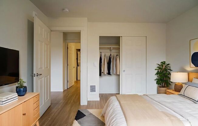 2 beds, 2 baths, 1,027 sqft, $1,875, Unit 212-207