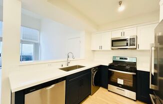 1 bed, 2 baths, $2,995, Unit 204