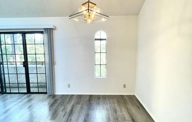 10737 La Grange Avenue