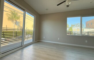 1 bed, 1 bath, 400 sqft, $2,500