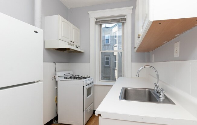 1 bed, 1 bath, 366 sqft, $2,250, Unit 33.