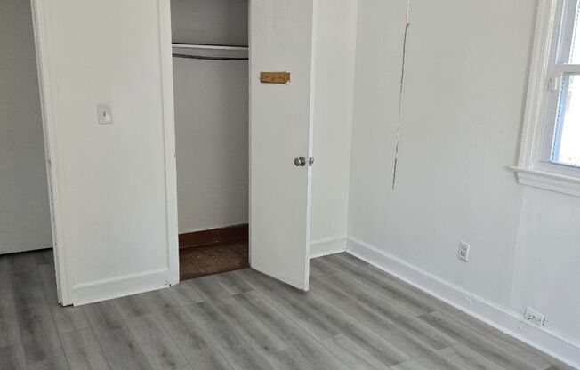 2 beds, 1 bath, $1,175