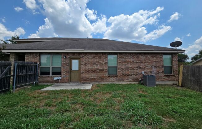 3 beds, 2 baths, $1,545