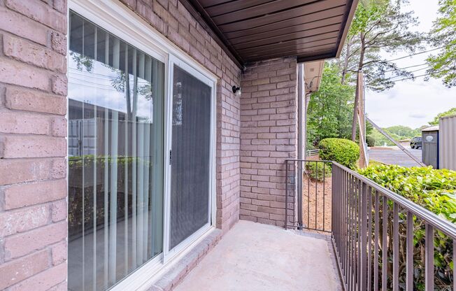 3 beds, 2 baths, 1,200 sqft, $1,995, Unit 2290-03