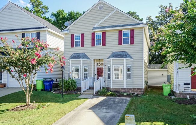 Gorgeous Three Bedroom Home!