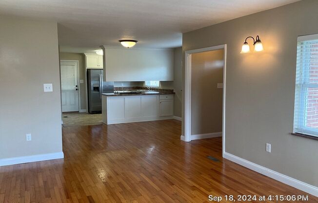 3 beds, 1.5 baths, $1,900