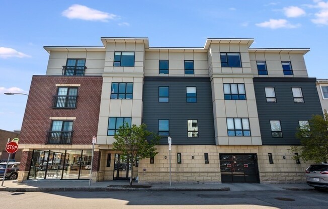 2 beds, 2 baths, 1,350 sqft, $4,800