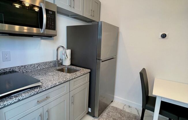 1 bed, 1 bath, $1,600