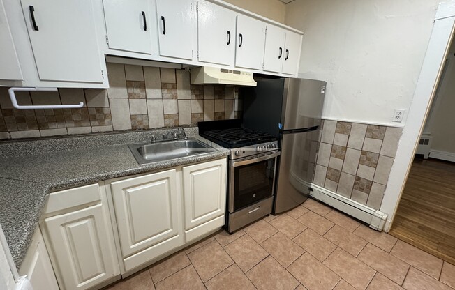 36 BARTLETT CRES