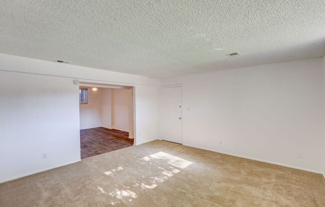 3 beds, 2 baths, 1,330 sqft, $1,950, Unit 75603b