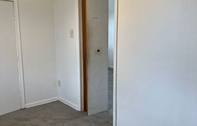 3 beds, 1 bath, $1,350