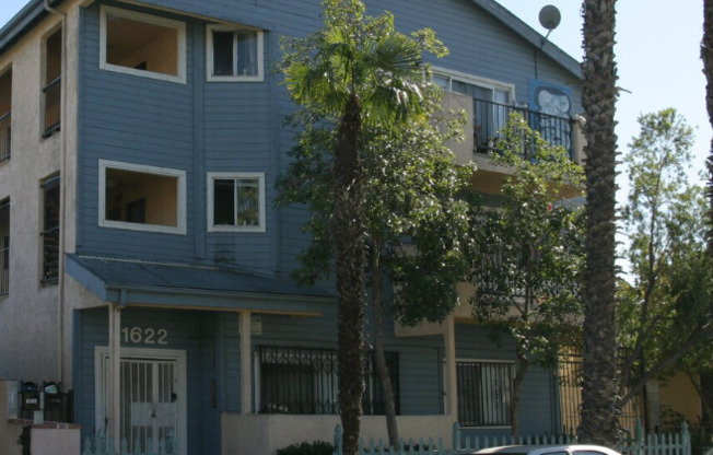 1622 JUNIPERO AVE