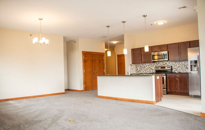 2 beds, 2 baths, $1,795, Unit 202
