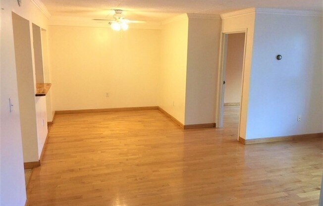 2 beds, 2 baths, 1,055 sqft, $2,400, Unit 318