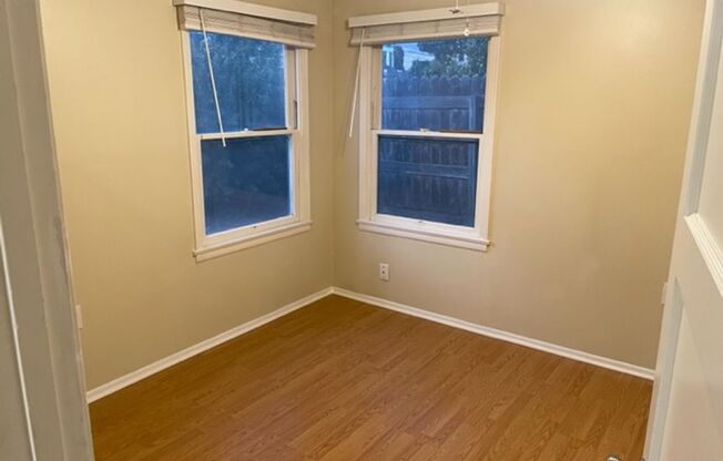 2 beds, 1 bath, $3,000