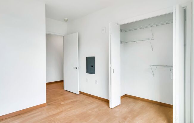 1 bed, 1 bath, 694 sqft, $1,375, Unit A419