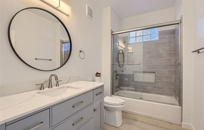 3 beds, 2 baths, $2,375, Unit Unit #103