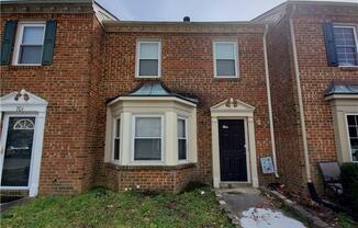 703 ML LNDG RD