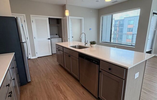 2 beds, 2 baths, 1,296 sqft, $1,979, Unit 401
